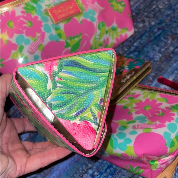 Lilly Pulitzer/Estee Lauder bundle (4 items) - Picture 12 of 14